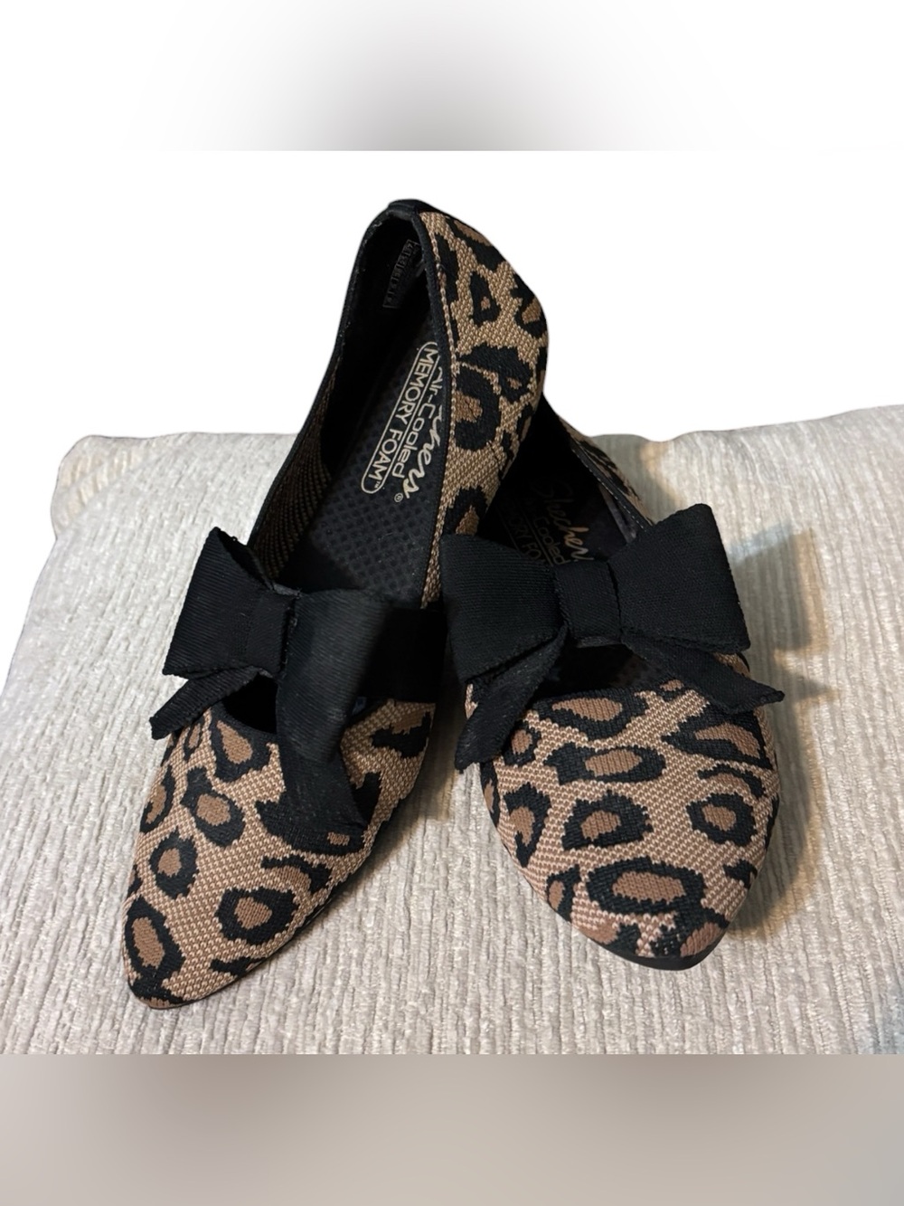 Skechers Leopard Print Ballerina Bow Flats size 8